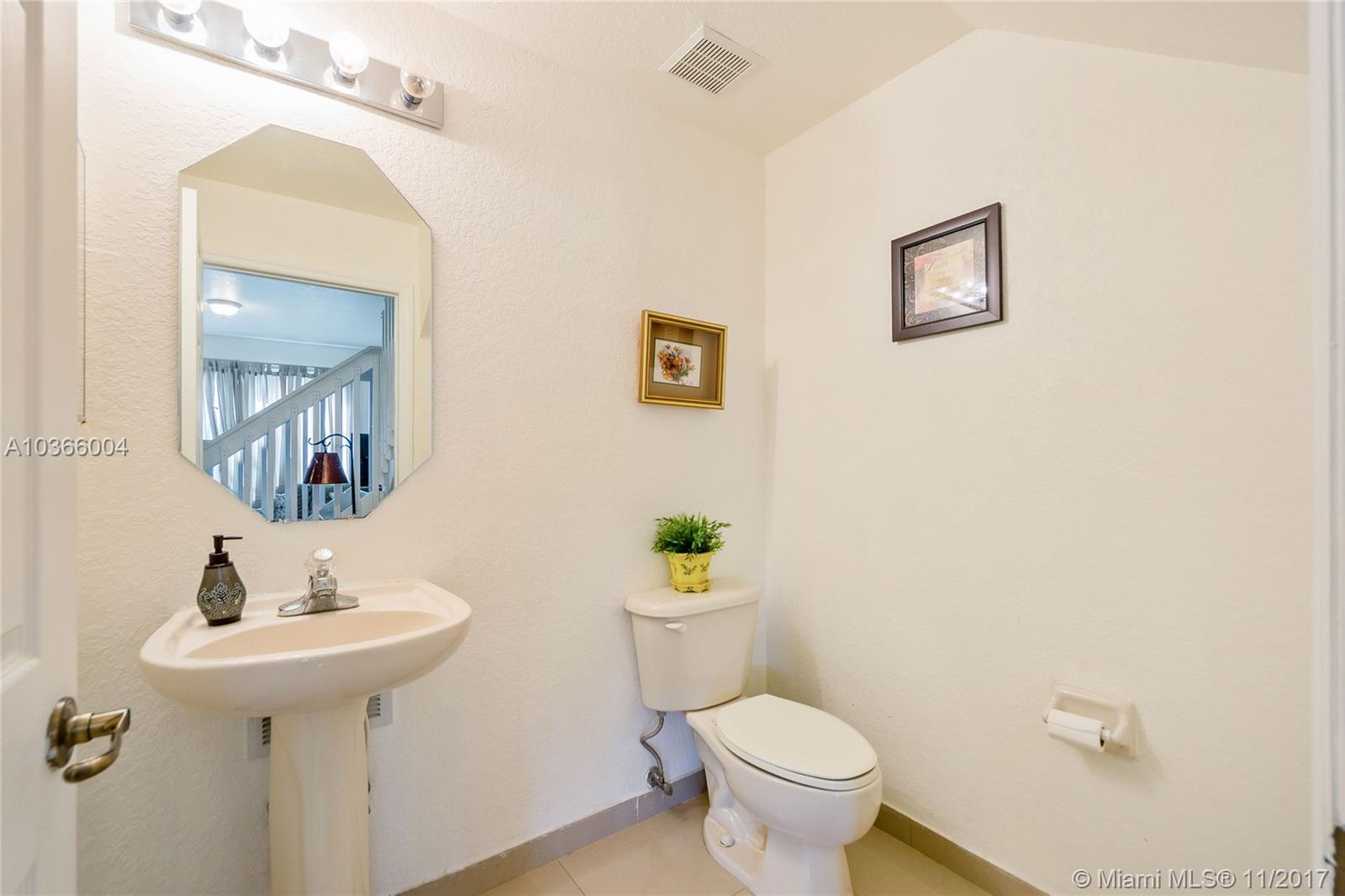 ISLANDS AT DORAL 1ST ADDN - Residential