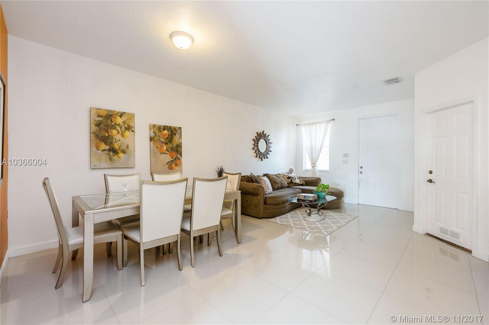 ISLANDS AT DORAL 1ST ADDN - Residential