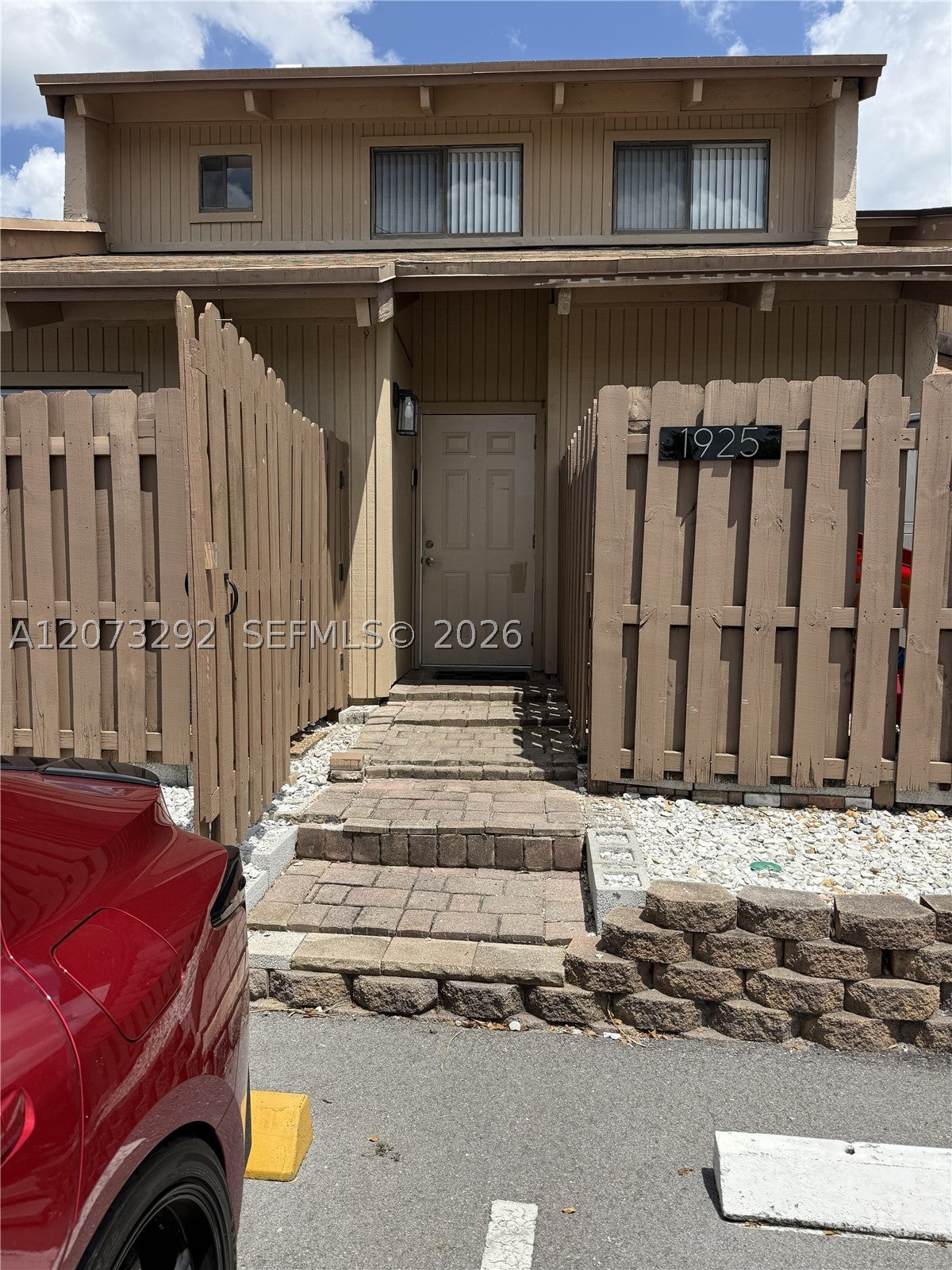 1925 SW 81st Ter, Davie FL 33324