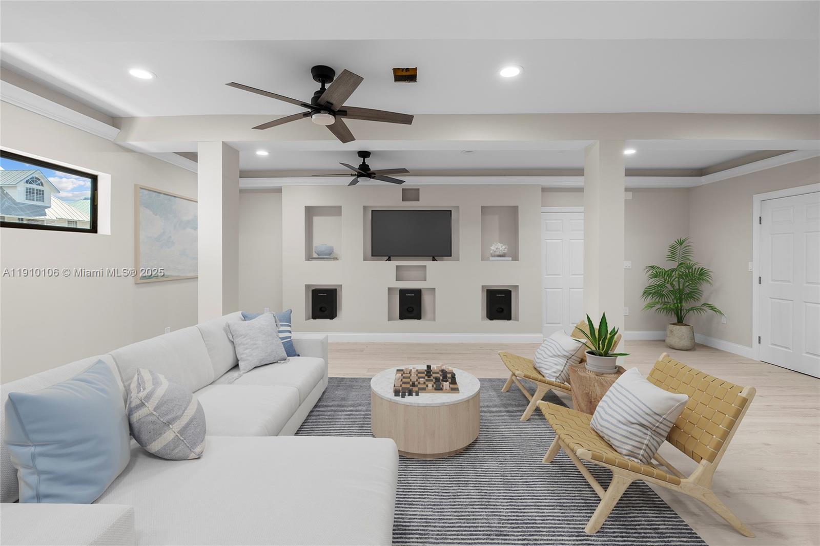 SIESTA ISLES - Residential