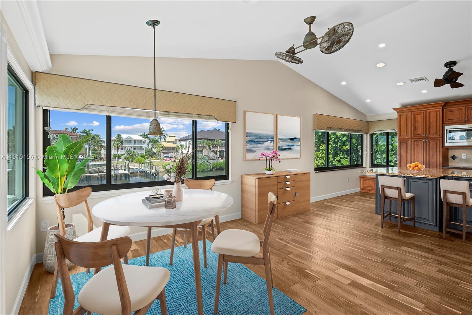 SIESTA ISLES - Residential