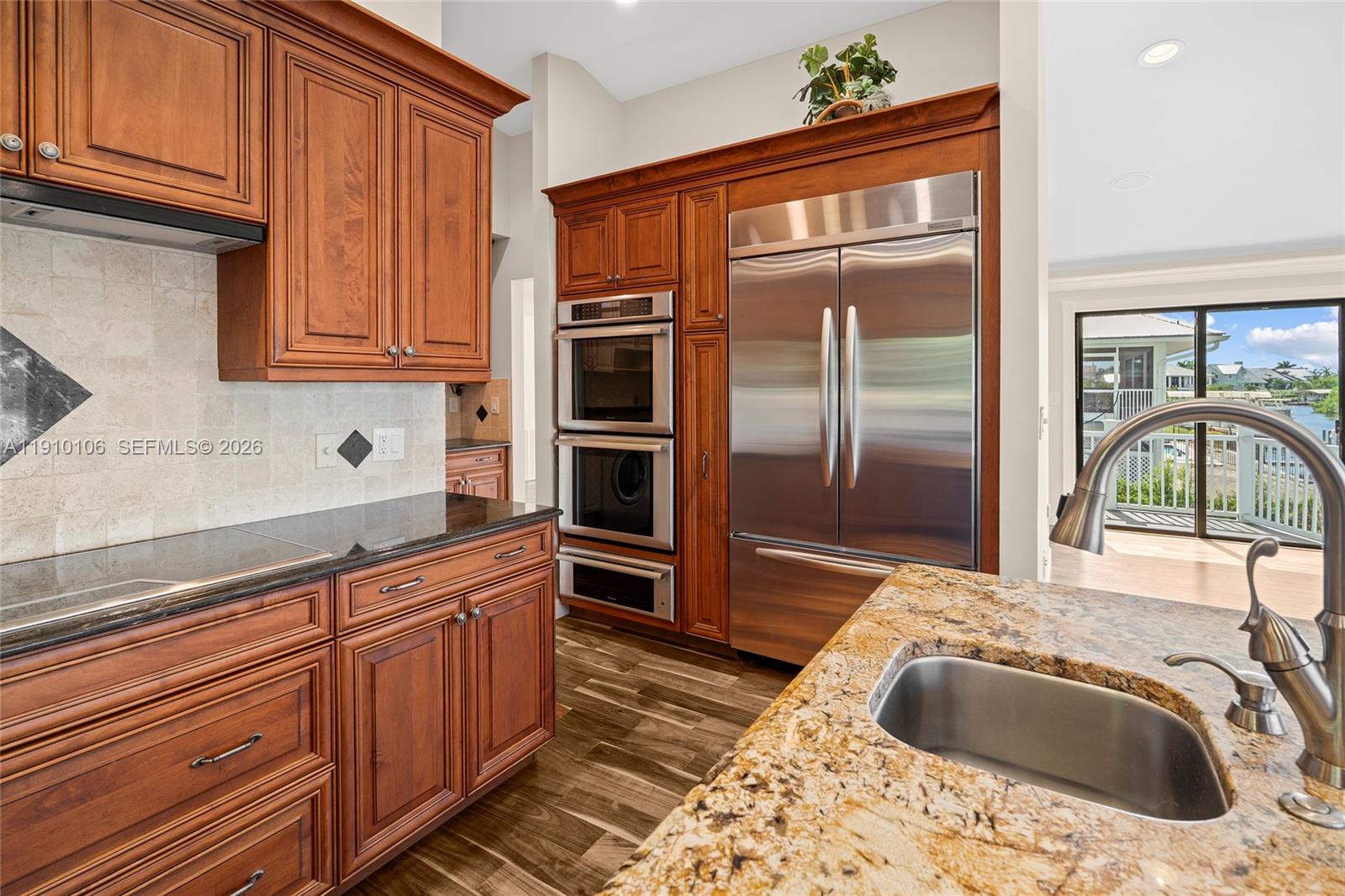 SIESTA ISLES - Residential