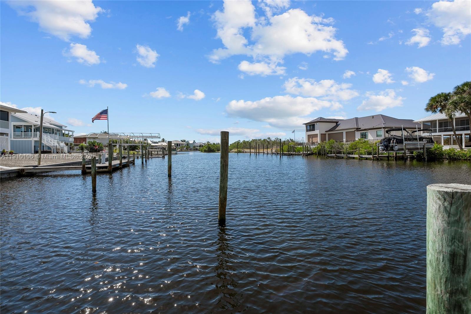 SIESTA ISLES - Residential