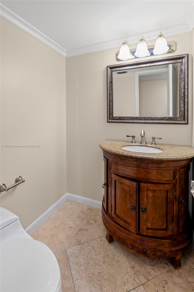 SIESTA ISLES - Residential