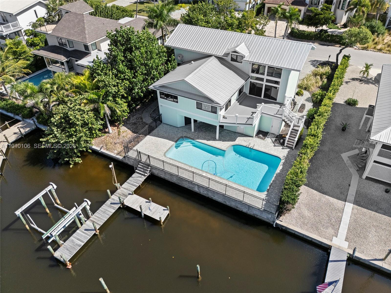 SIESTA ISLES - Residential