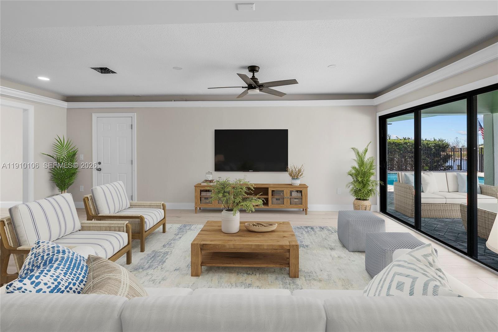 SIESTA ISLES - Residential