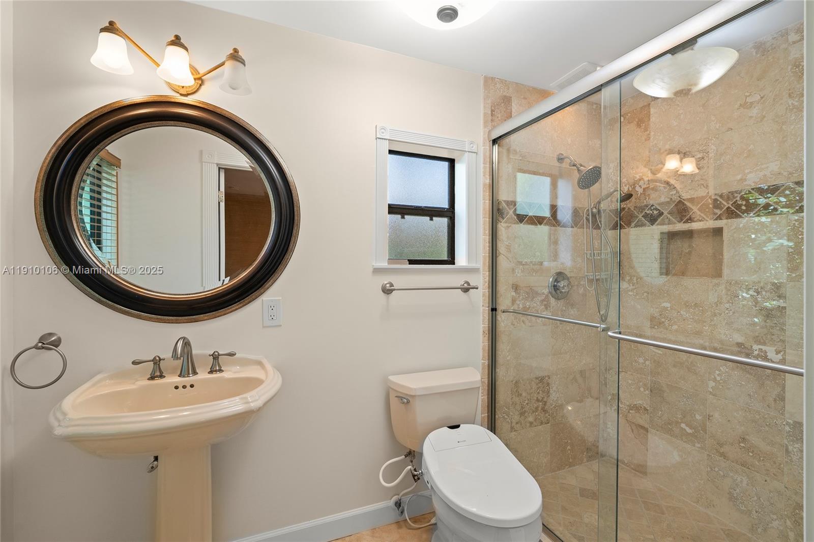 SIESTA ISLES - Residential