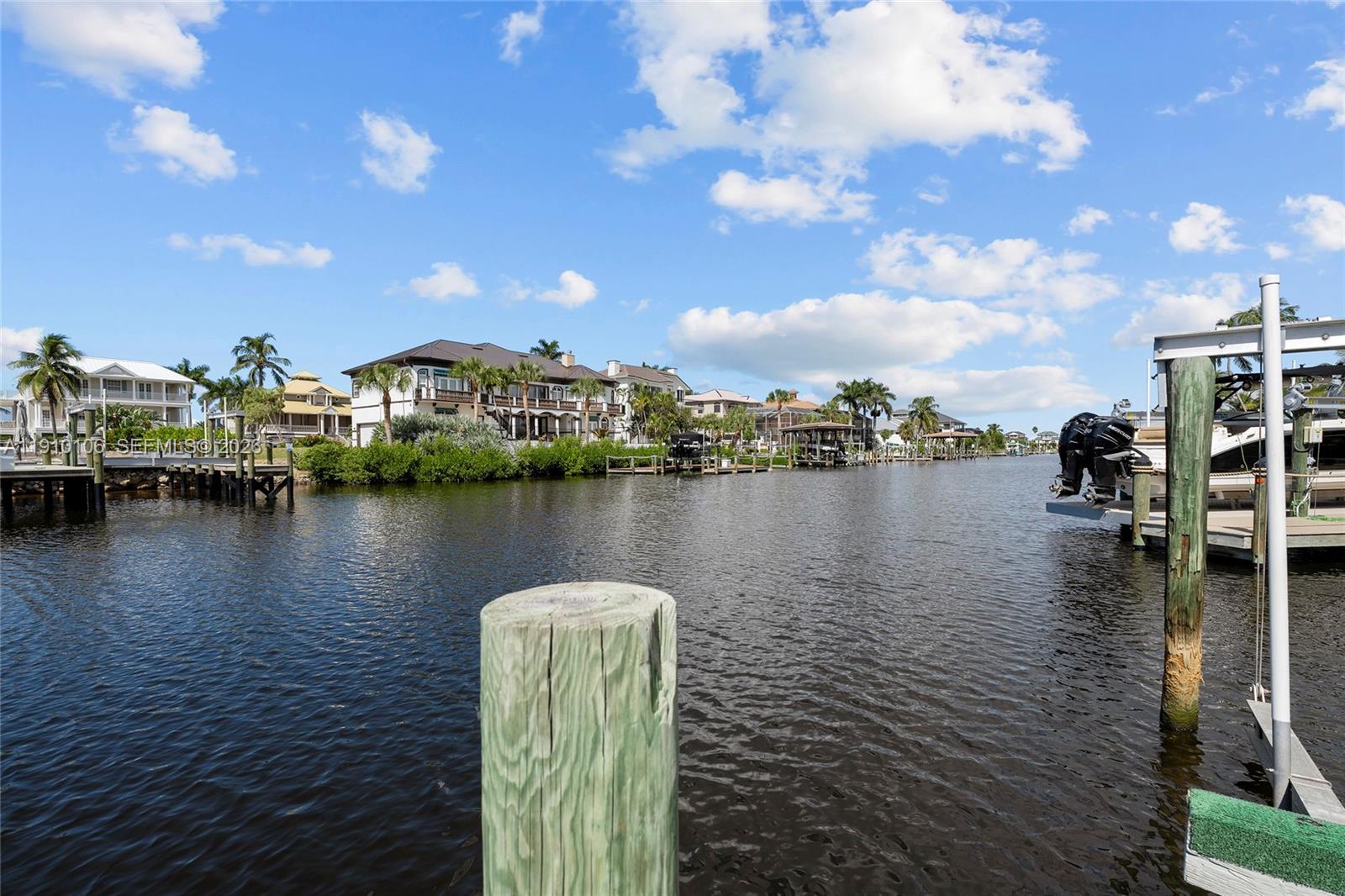 SIESTA ISLES - Residential