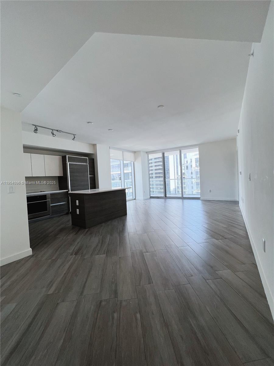 1100 MILLECENTO RESIDENCE - Residential Lease