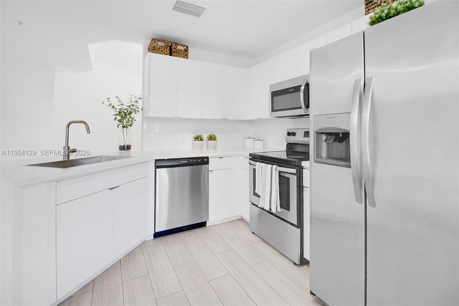 THE PRESERVE CONDO - Residential