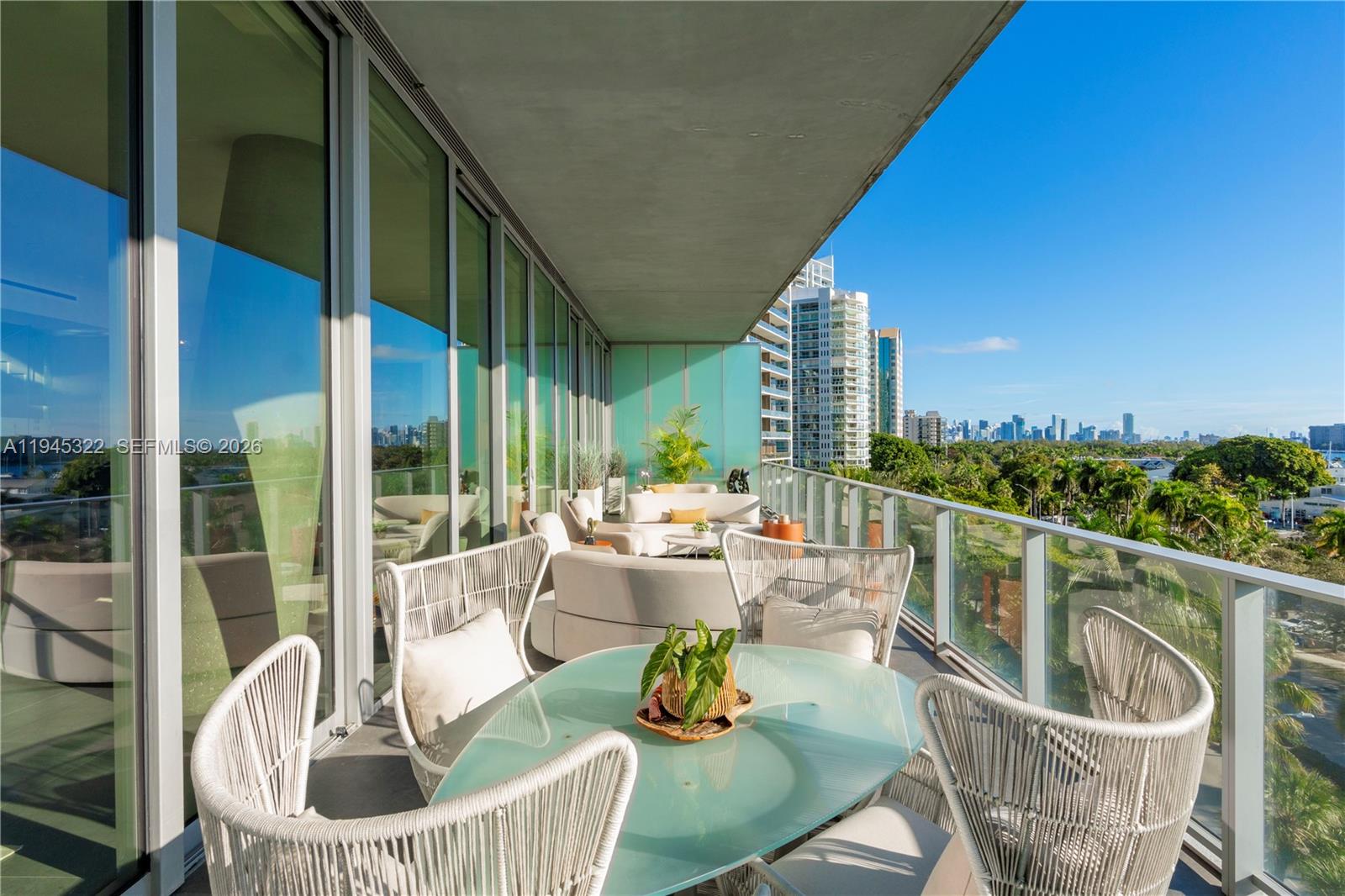 DINNER KEY - Residential