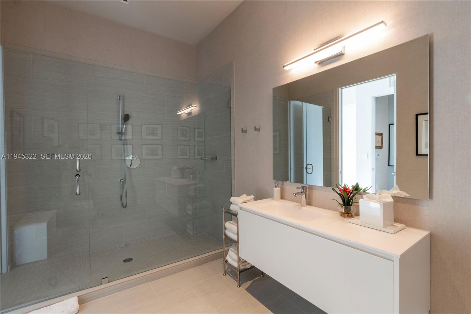 DINNER KEY - Residential