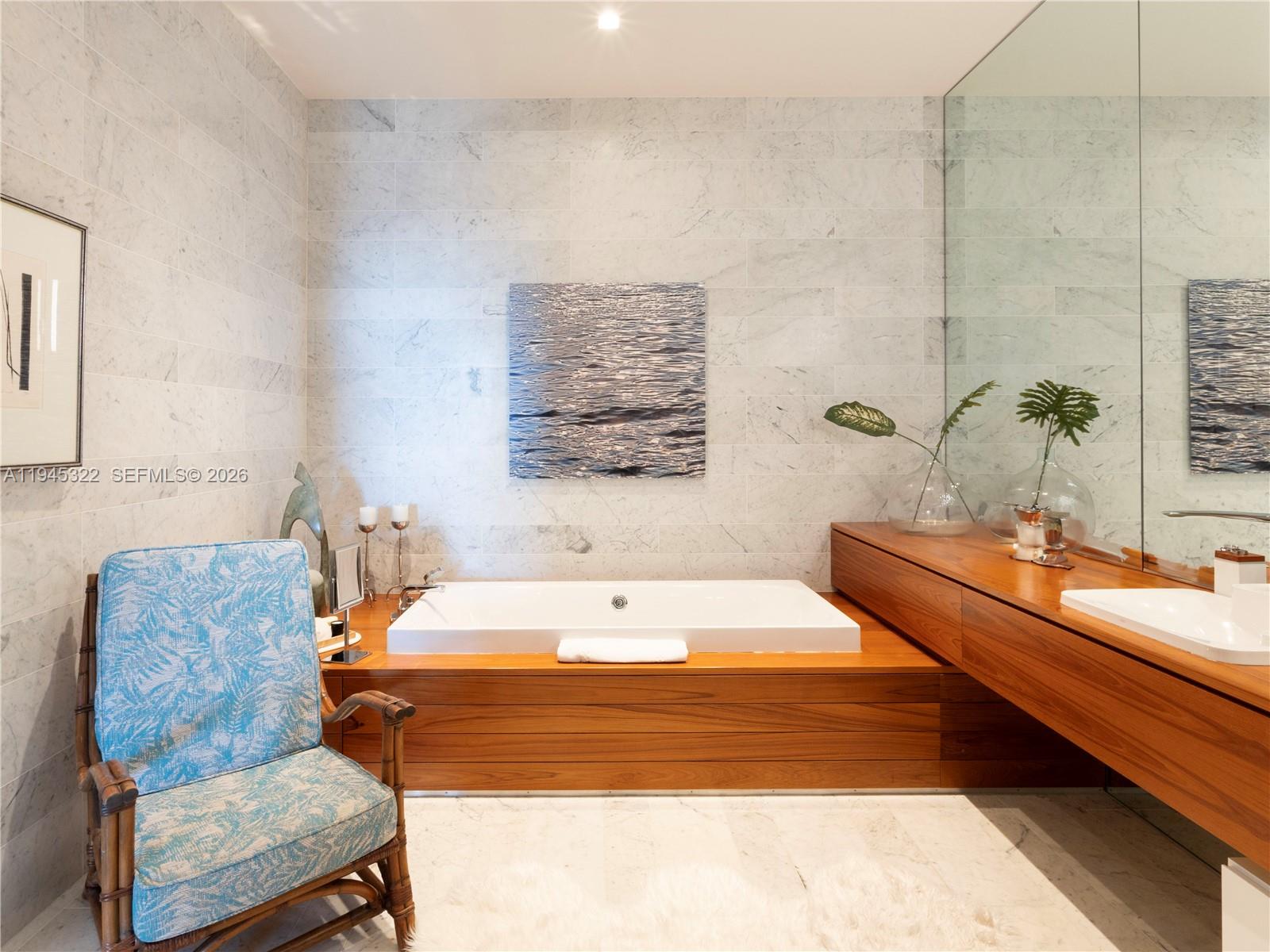 DINNER KEY - Residential