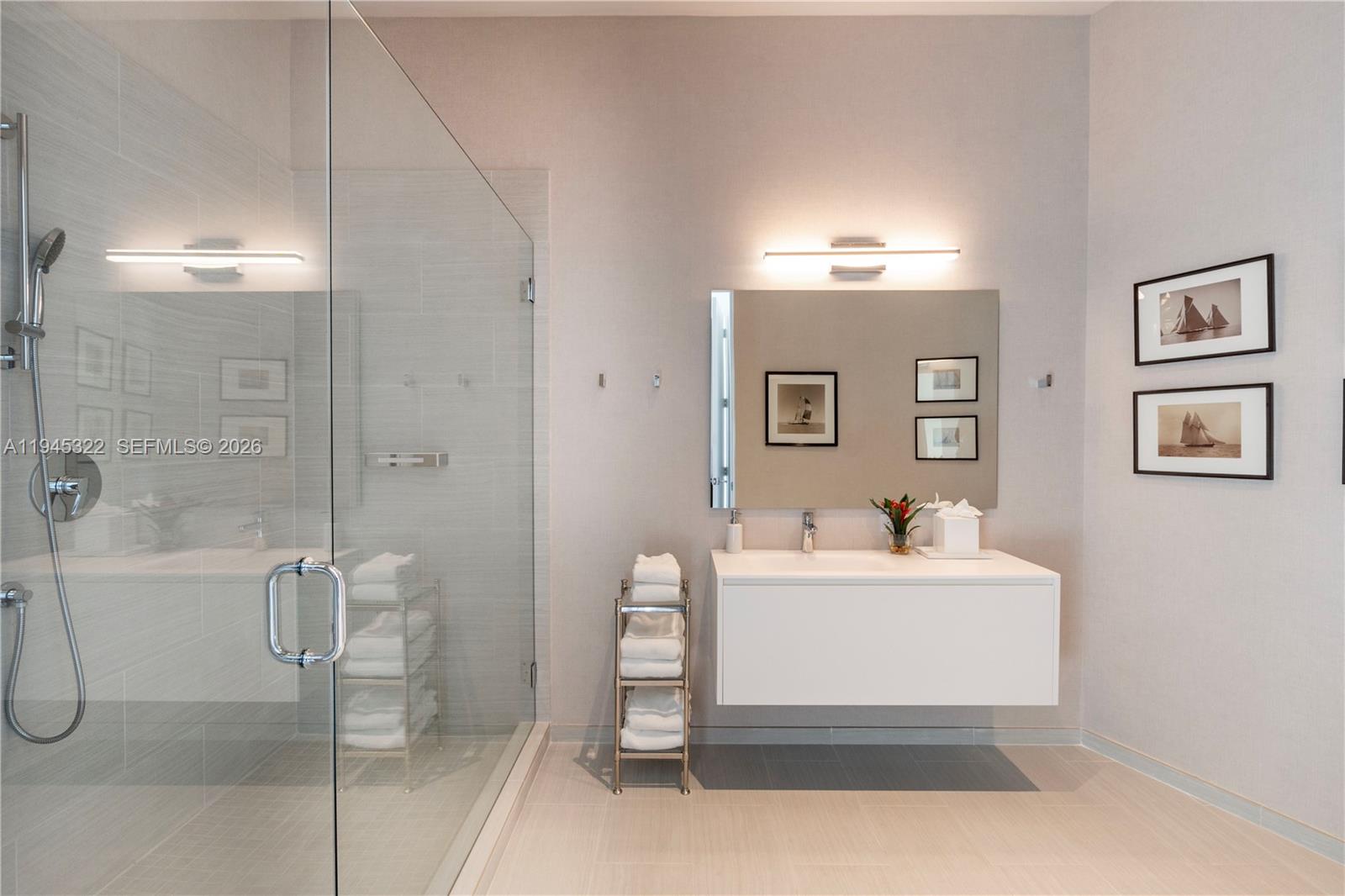 DINNER KEY - Residential