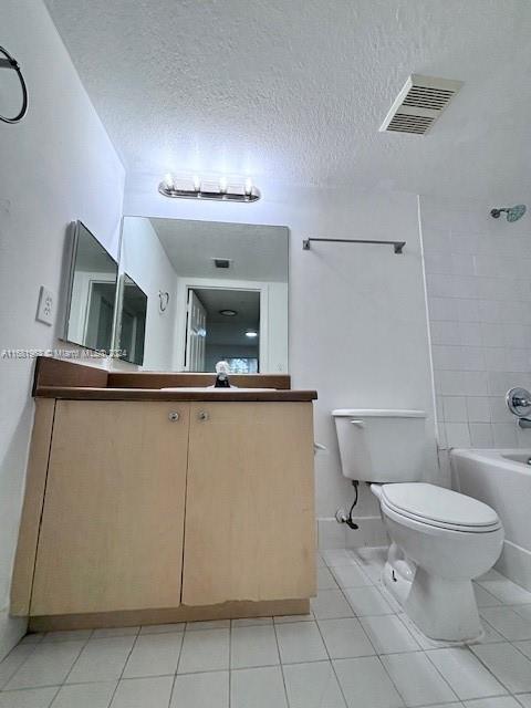 EMERALD ISLE AT LAGUNA LA - Residential Lease