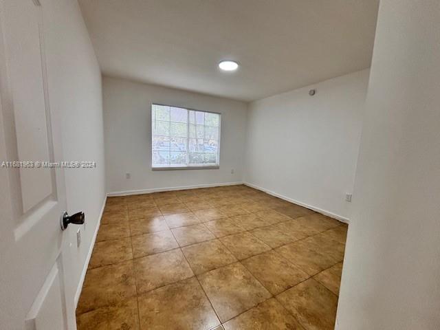 EMERALD ISLE AT LAGUNA LA - Residential Lease