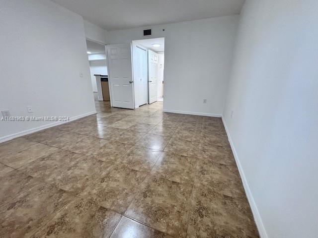 EMERALD ISLE AT LAGUNA LA - Residential Lease