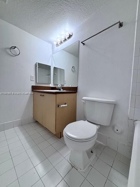 EMERALD ISLE AT LAGUNA LA - Residential Lease