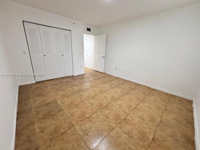 EMERALD ISLE AT LAGUNA LA - Residential Lease