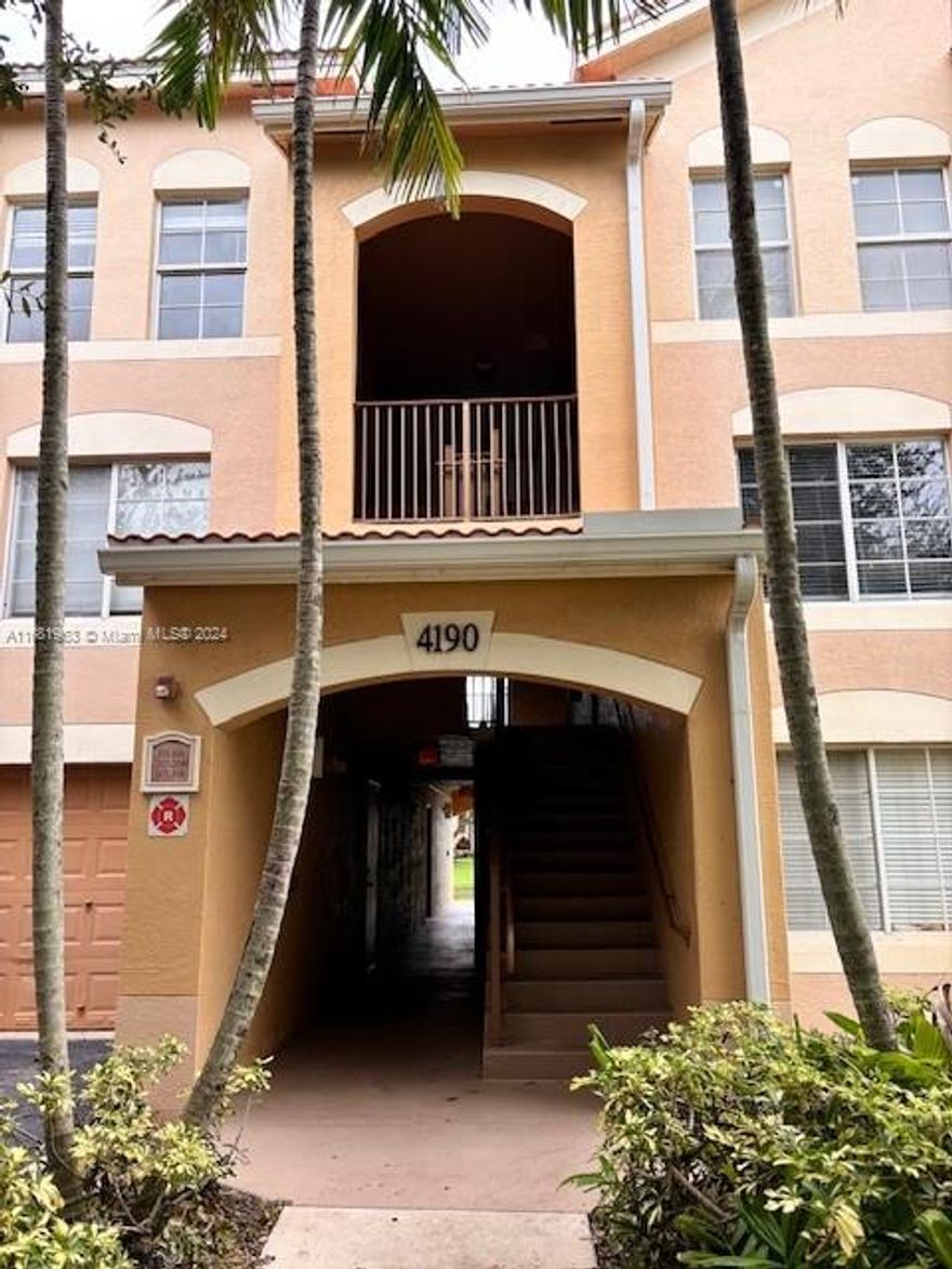 Magnificent 2 Bed/ 2 Baths At Laguna Lake Condo, ceramic floor, Washer and dryer in the unit, New Refrigerator, Dishwasher, Stove, Microwave.