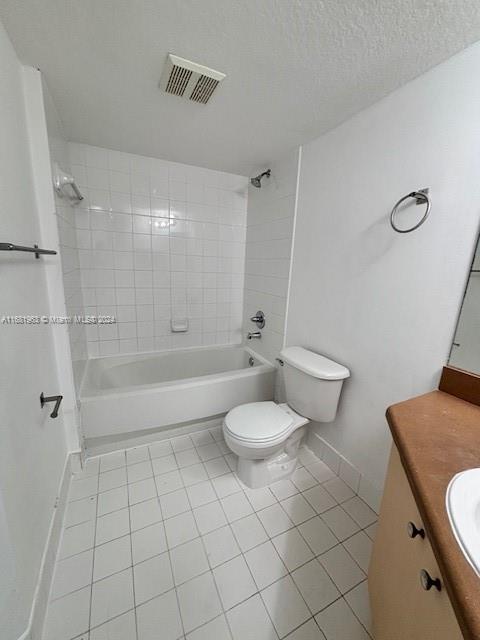 EMERALD ISLE AT LAGUNA LA - Residential Lease