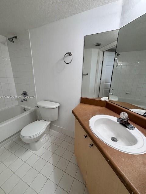 EMERALD ISLE AT LAGUNA LA - Residential Lease