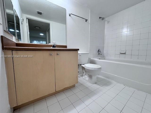 EMERALD ISLE AT LAGUNA LA - Residential Lease