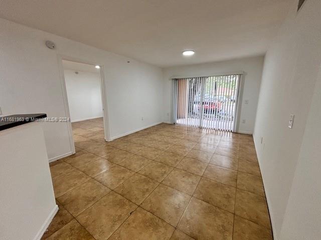 EMERALD ISLE AT LAGUNA LA - Residential Lease