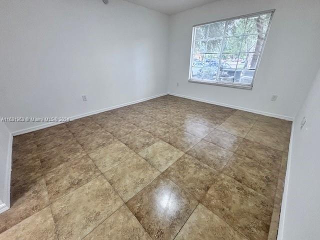 EMERALD ISLE AT LAGUNA LA - Residential Lease