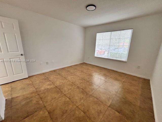EMERALD ISLE AT LAGUNA LA - Residential Lease