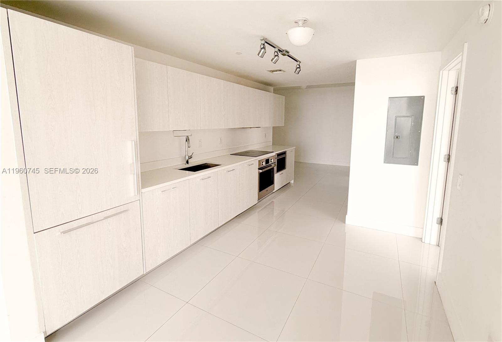 PARAISO BAYVIEWS CONDO - Residential