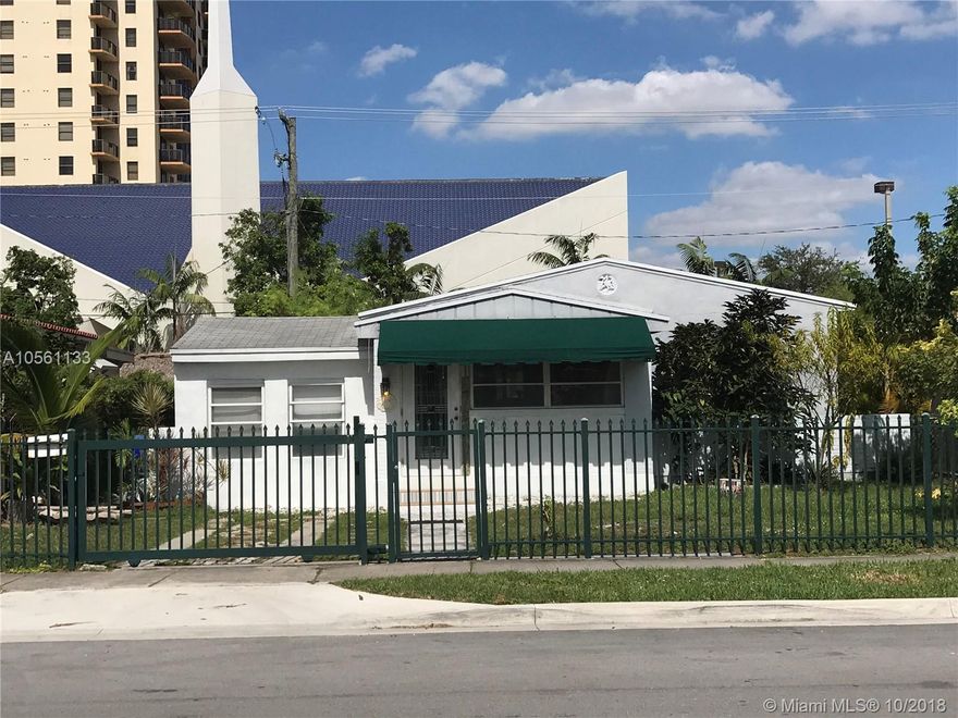 BIG OPPORTUNITY!!!!!SILVER BLUFF HIGH DEMAND!!!!DO NOT LAST !!!!!BEAUTIFUL HOUSE WITH EXTRA LARGE LOT PLENTY OF FRUIT TREES, AND GREAT POTENTIAL, 2 BEDROOMS ONE BATH ,COZY HOME ONE OF THE BEST NEIGHBORHOODS OF MIAMI AREA.ROOF REDONE, GOOD CENTRAL A/C.LOTS OF NATURAL LIGHT , PLENTY DRIVE WAY FOR PARKING, CENTRALLY LOCATED , MINUTES FROM CORAL GABLES, DOWNTOWN, COCONUT GROVE, LITTLE HABANA, MIAMI INTERNATIONAL AIRPORT, LESS THAN 15 MINUTES TO THE BEACH.