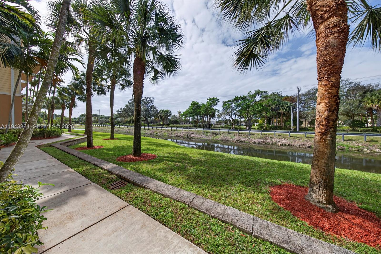 WILLOW GROVE - Residential Lease