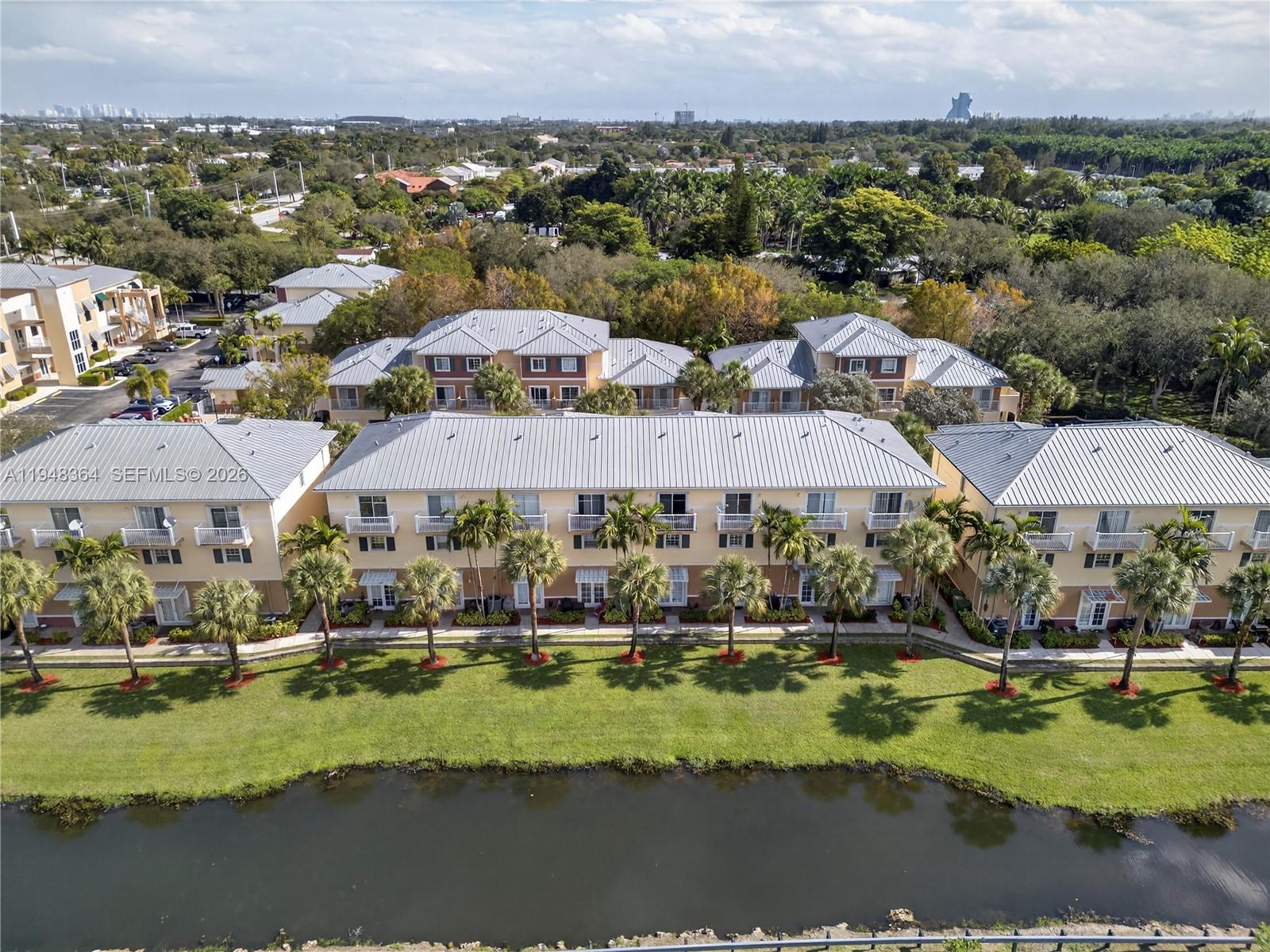 WILLOW GROVE - Residential Lease