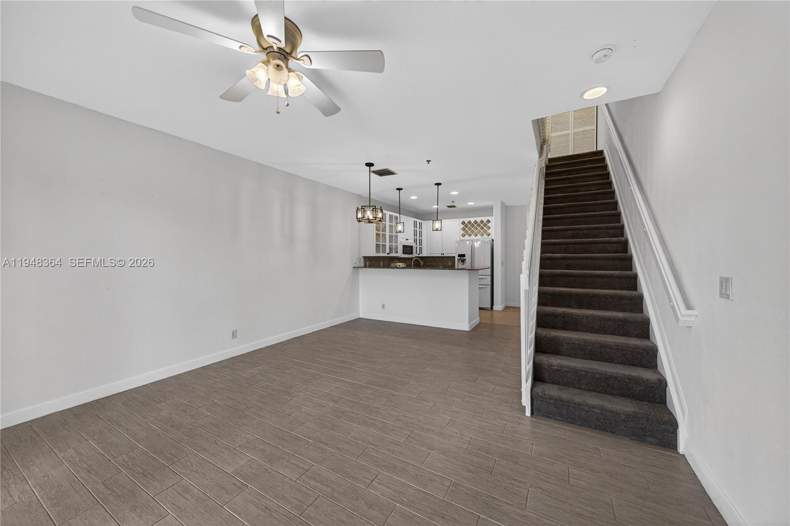 WILLOW GROVE - Residential Lease
