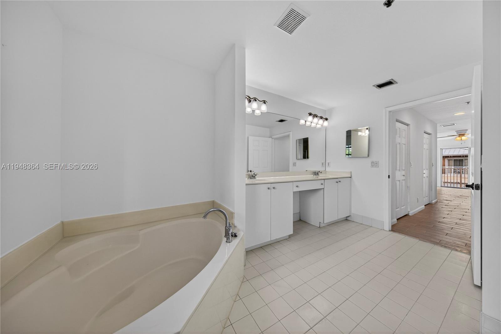 WILLOW GROVE - Residential Lease