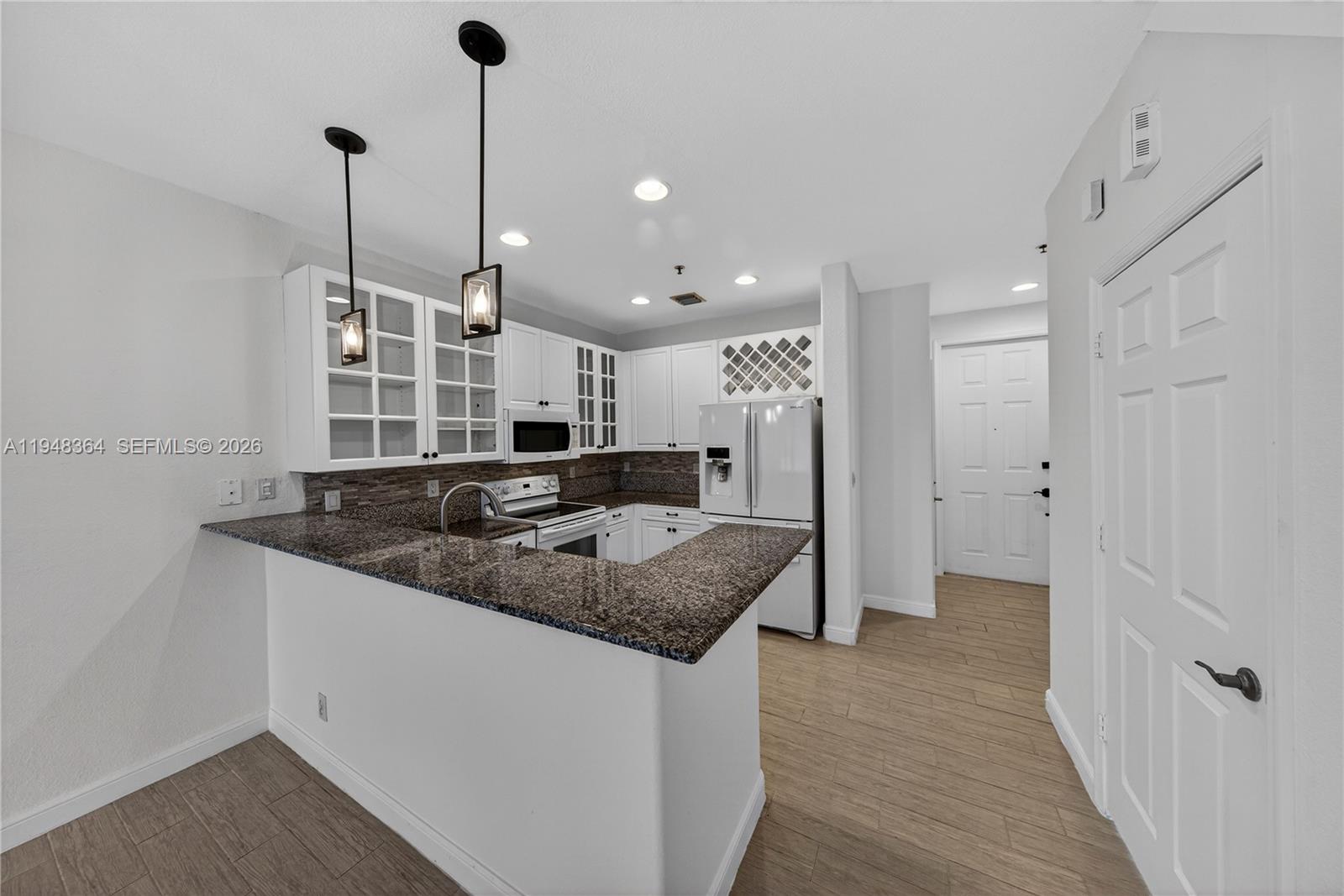 WILLOW GROVE - Residential Lease