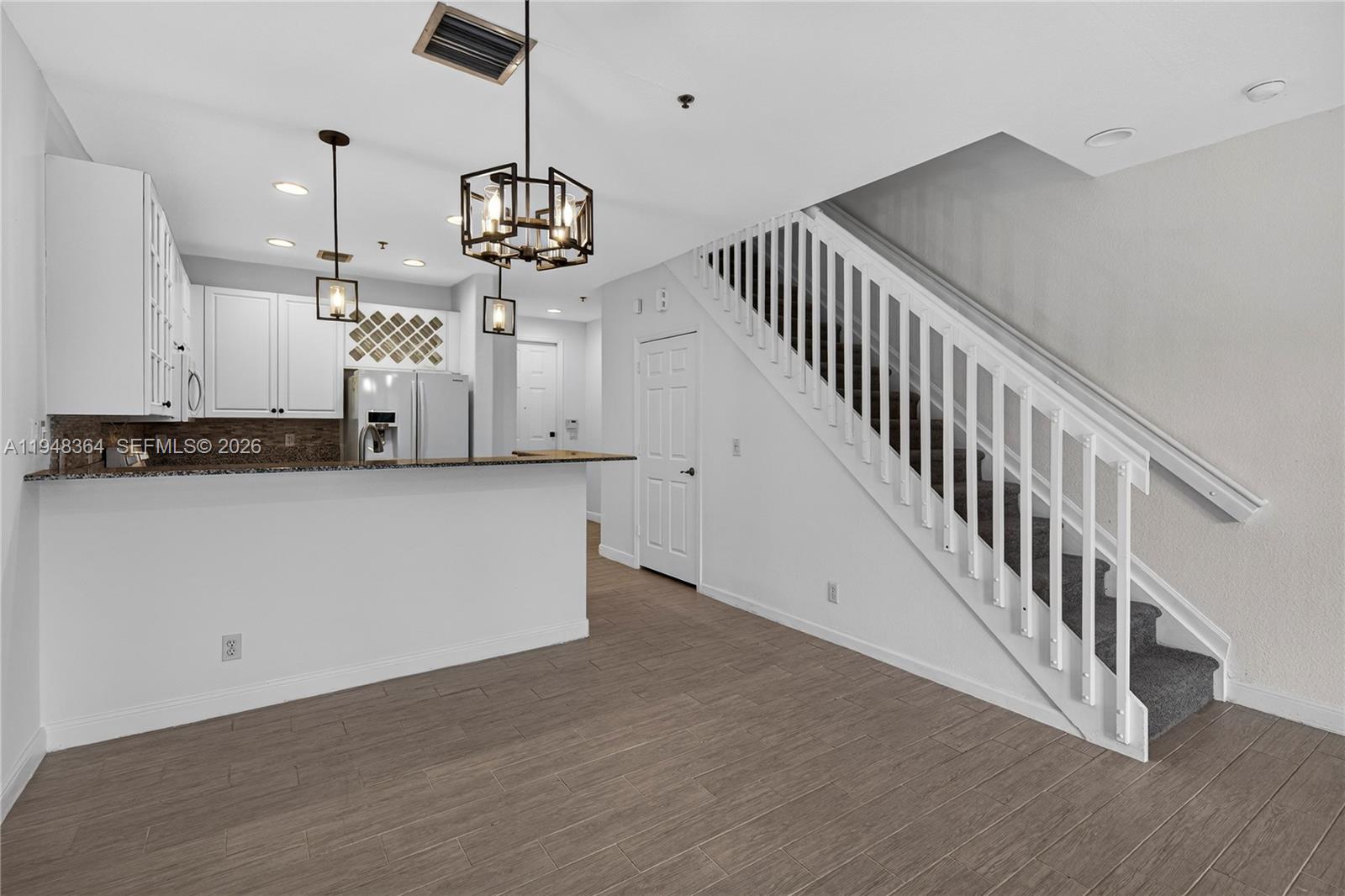 WILLOW GROVE - Residential Lease