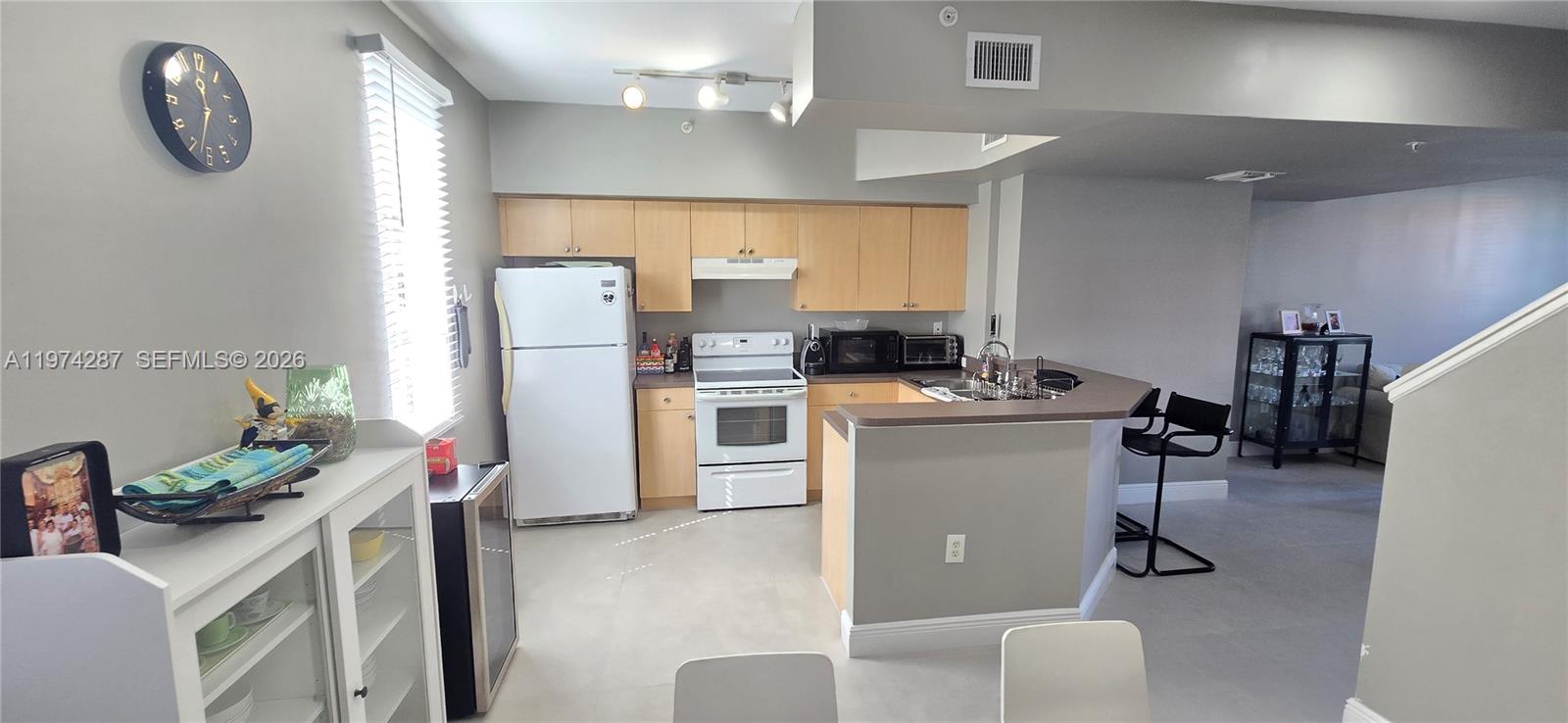 AVENTI AT AVENTURA CONDO - Residential Lease