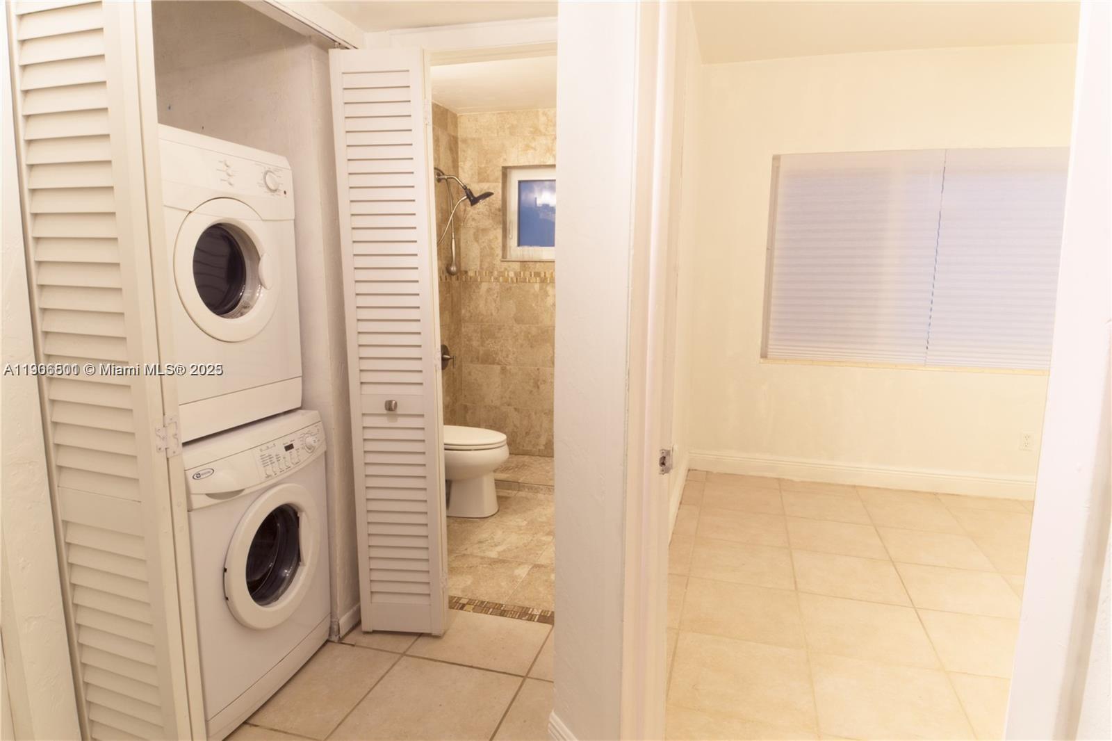 900 MERIDIAN CONDO - Residential Lease