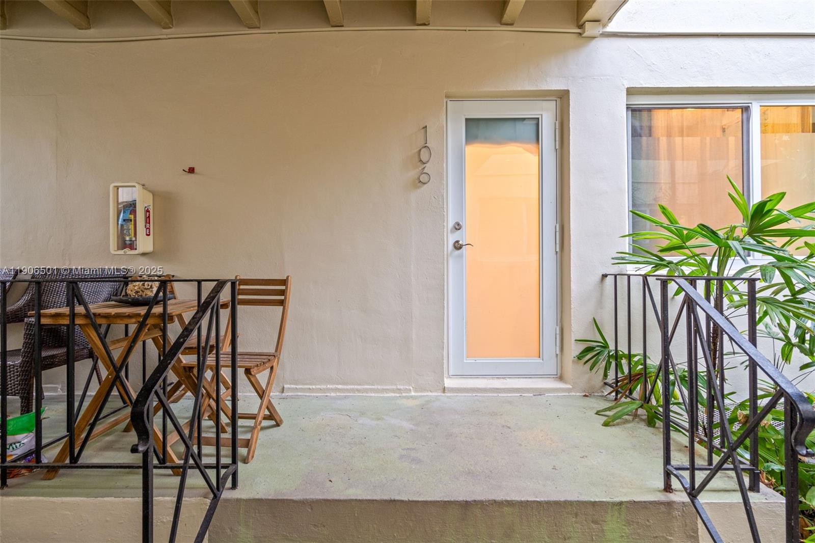 900 MERIDIAN CONDO - Residential Lease