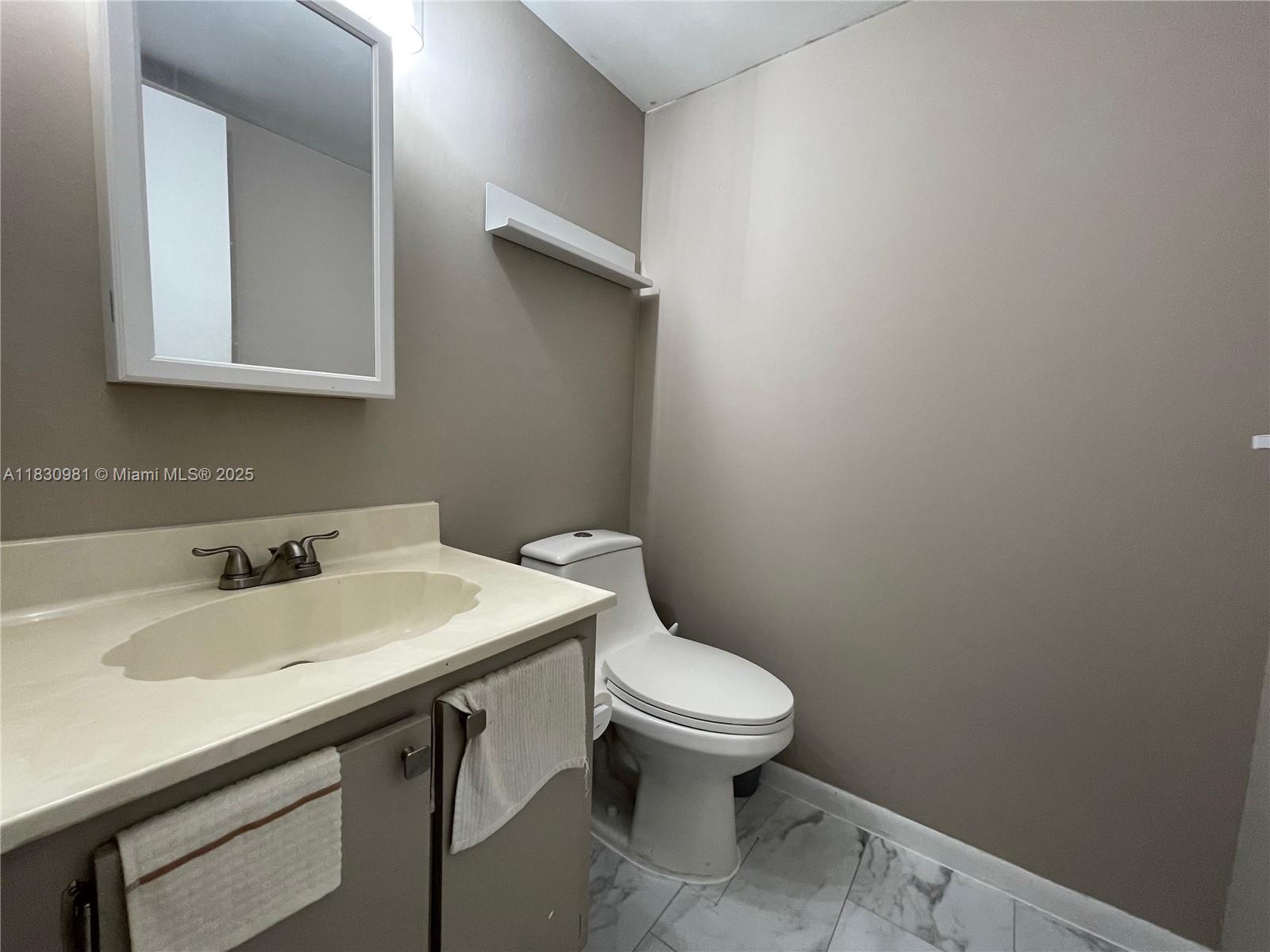 RIVER REACH CONDOMINIUM I - Residential