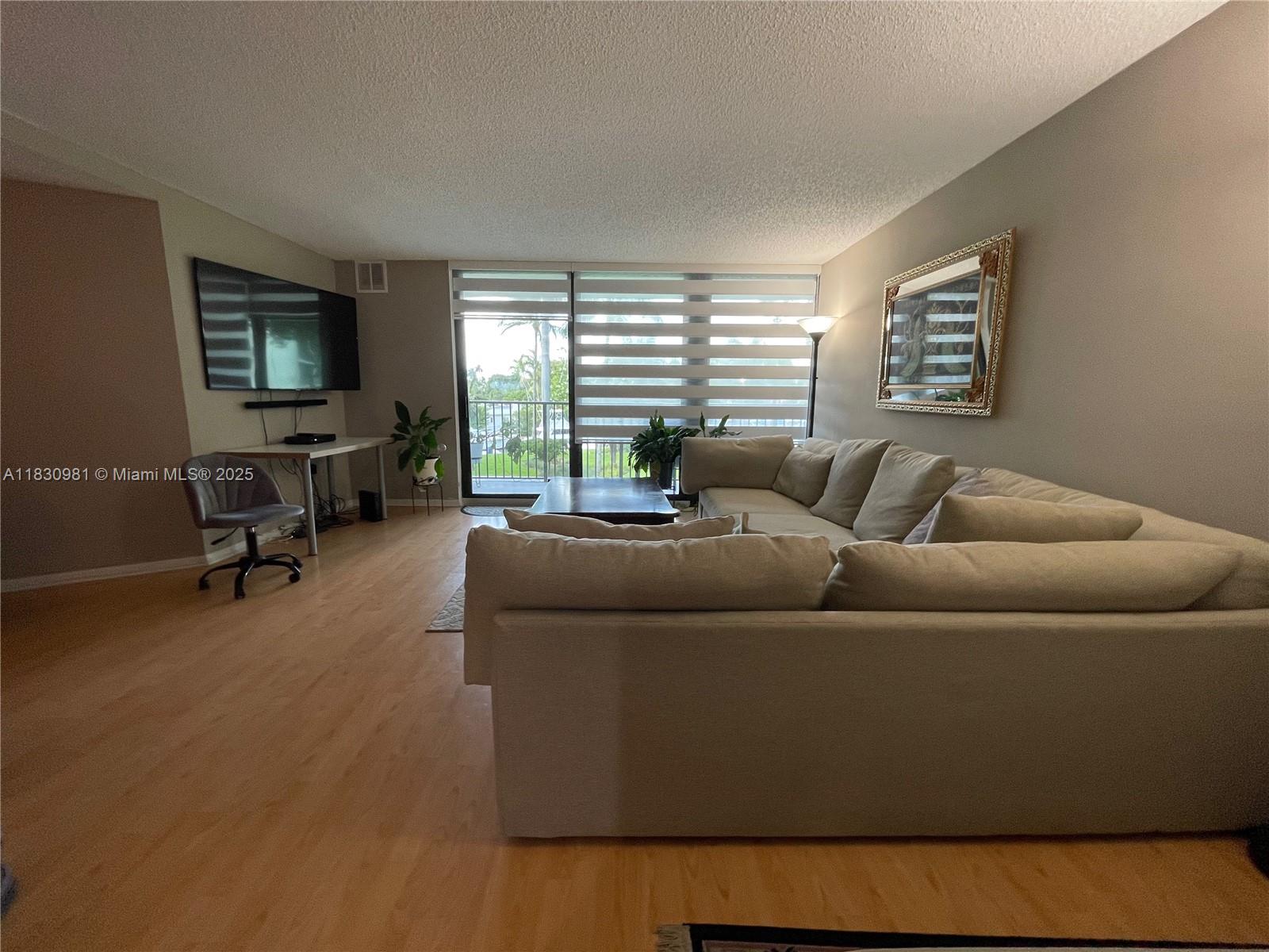 RIVER REACH CONDOMINIUM I - Residential