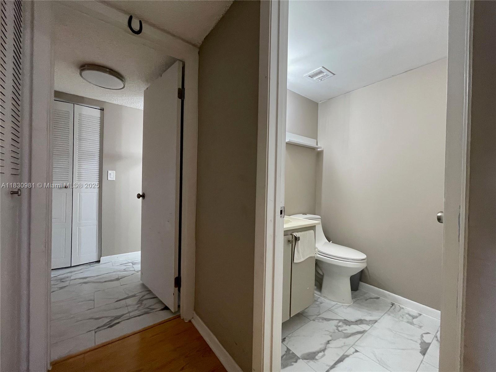 RIVER REACH CONDOMINIUM I - Residential