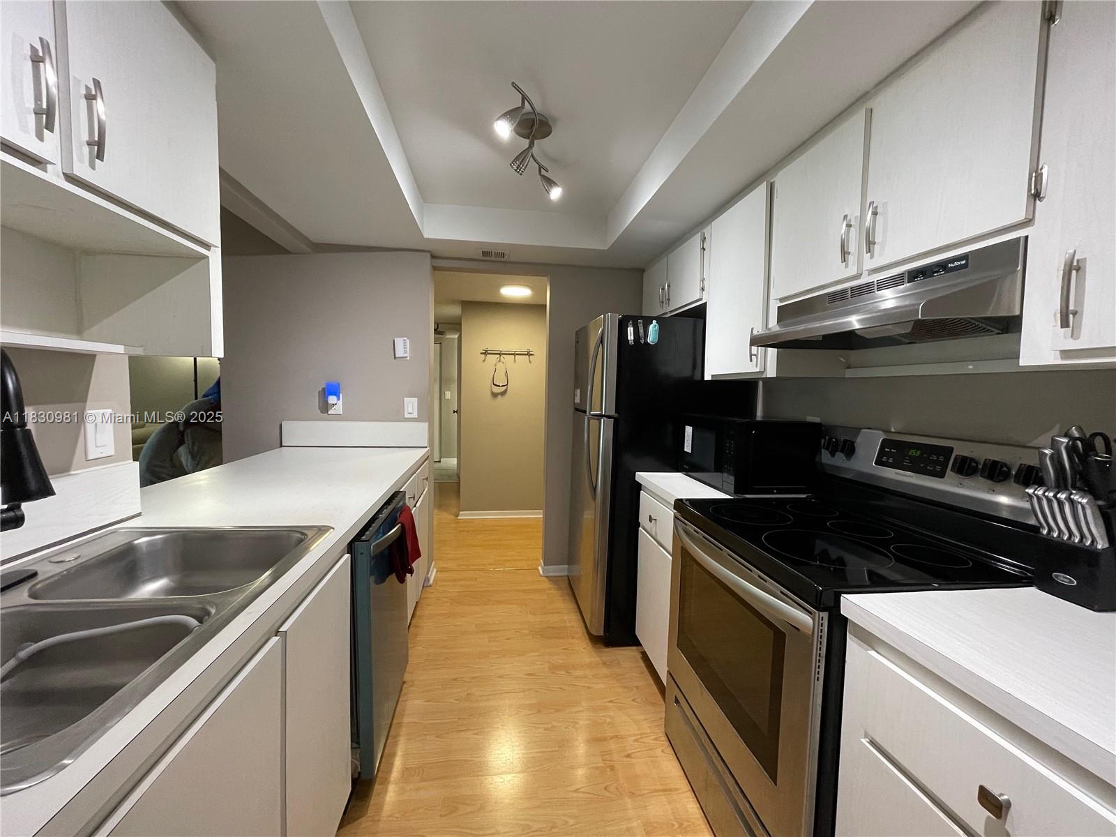 RIVER REACH CONDOMINIUM I - Residential