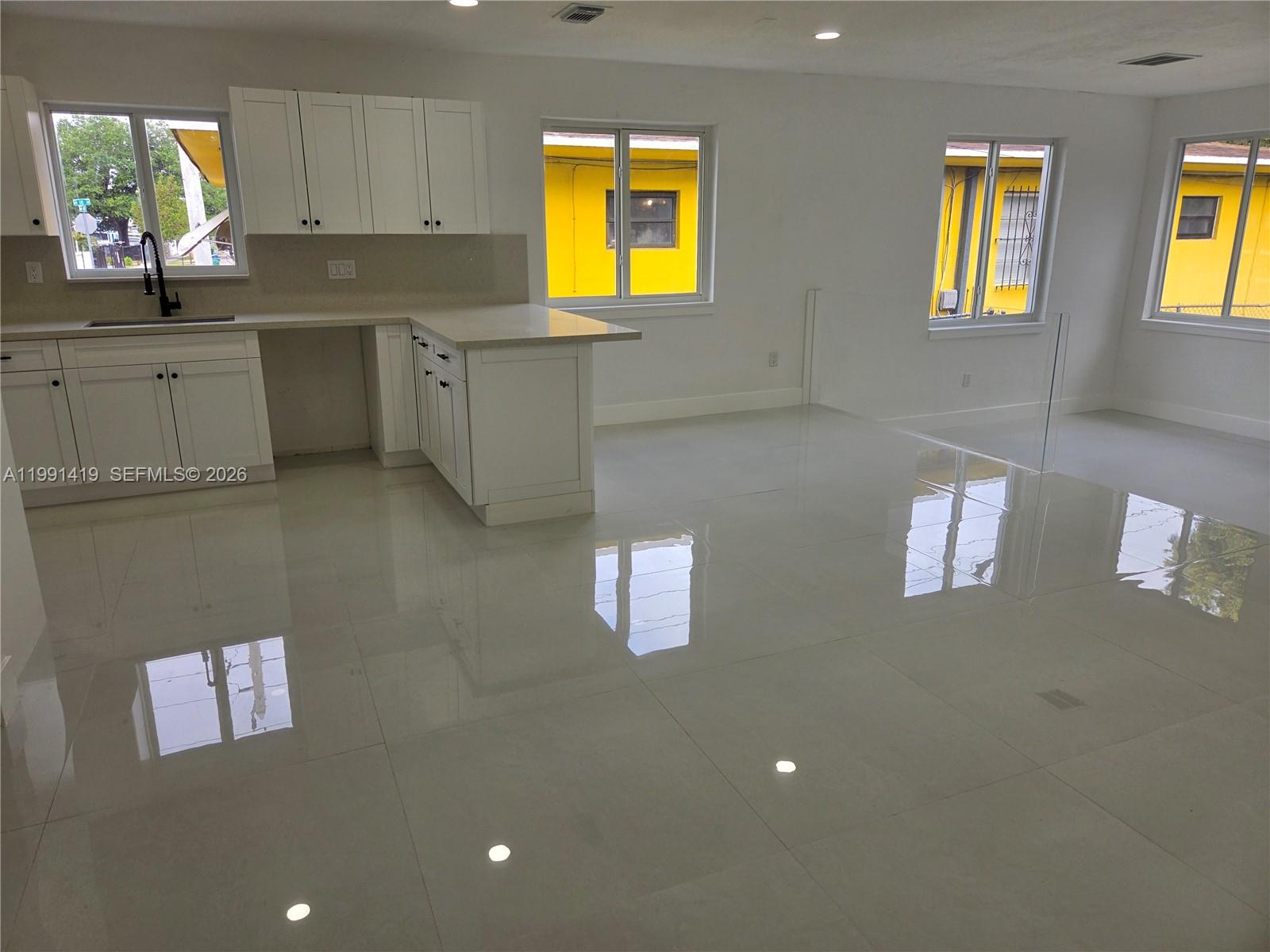 ALLAPATTAH SQUARE - Residential