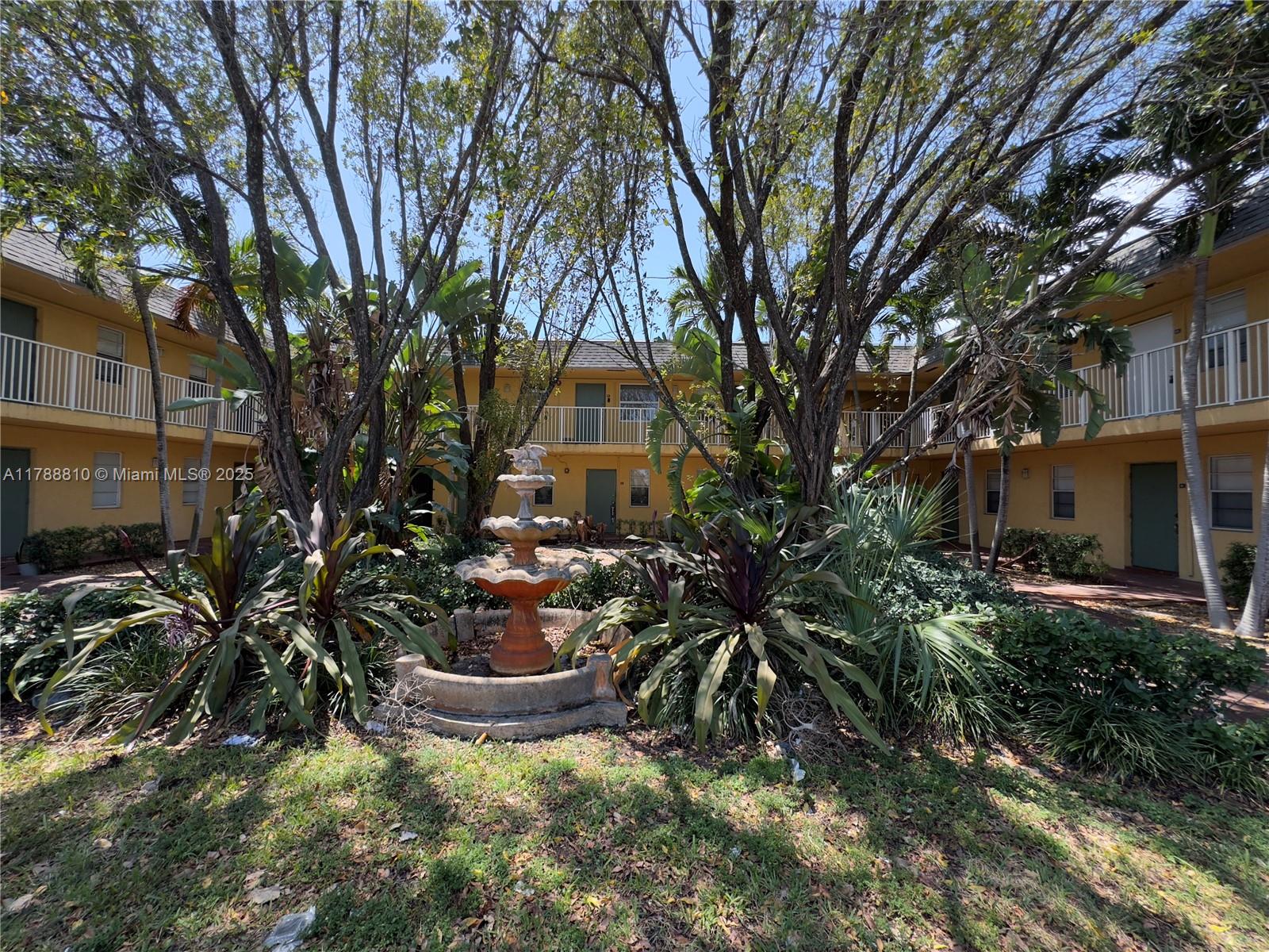 4051 N Dixie Hwy 10, Oakland Park, Miami-Dade County, Florida - 1 Bedrooms  
1 Bathrooms - 