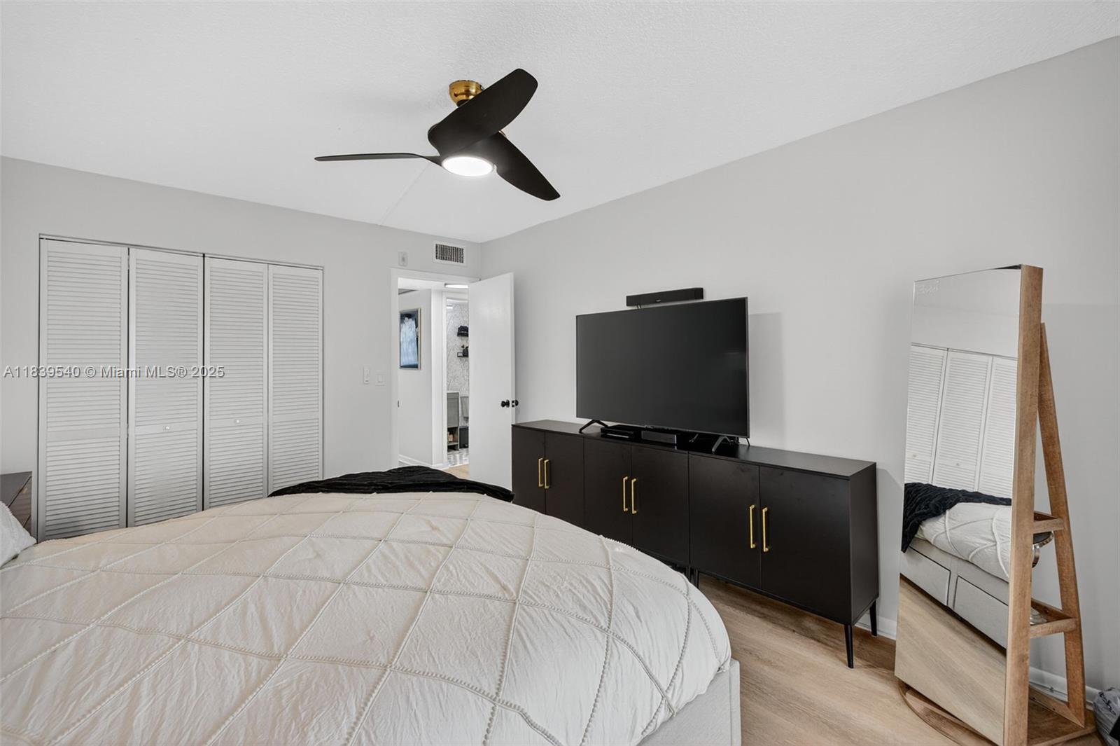 HARWOOD D CONDO - Residential