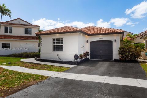 Townhomes and Villas with Garages For Sale in Broward County, FL 44 17816 SW 10th Ln Pembroke Pines FL 33029
