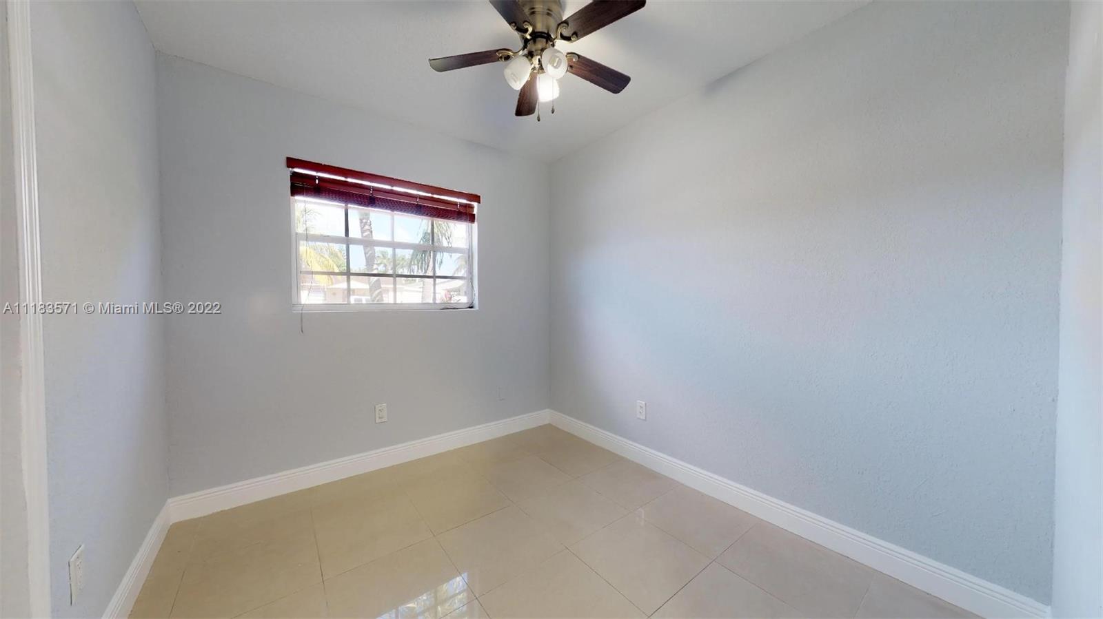 21ST CENTURY HOMES 3RD SE - Residential Lease